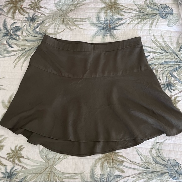 NWT- Express Skater Skirt (with High Low accent) in Olive Green (Size 4) - Picture 5 of 8